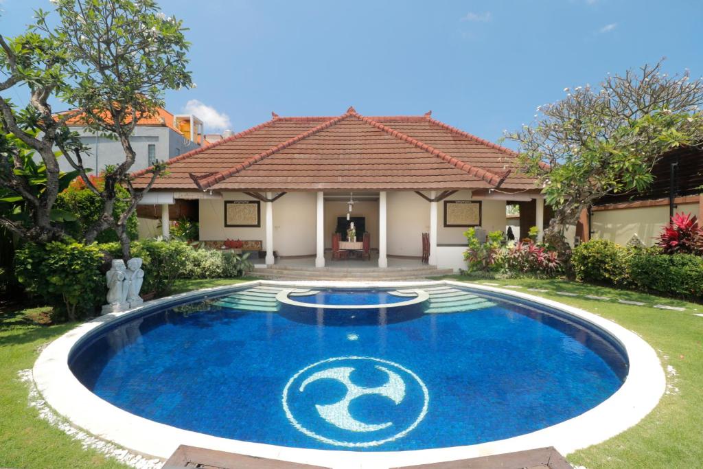 Heliconia Villa