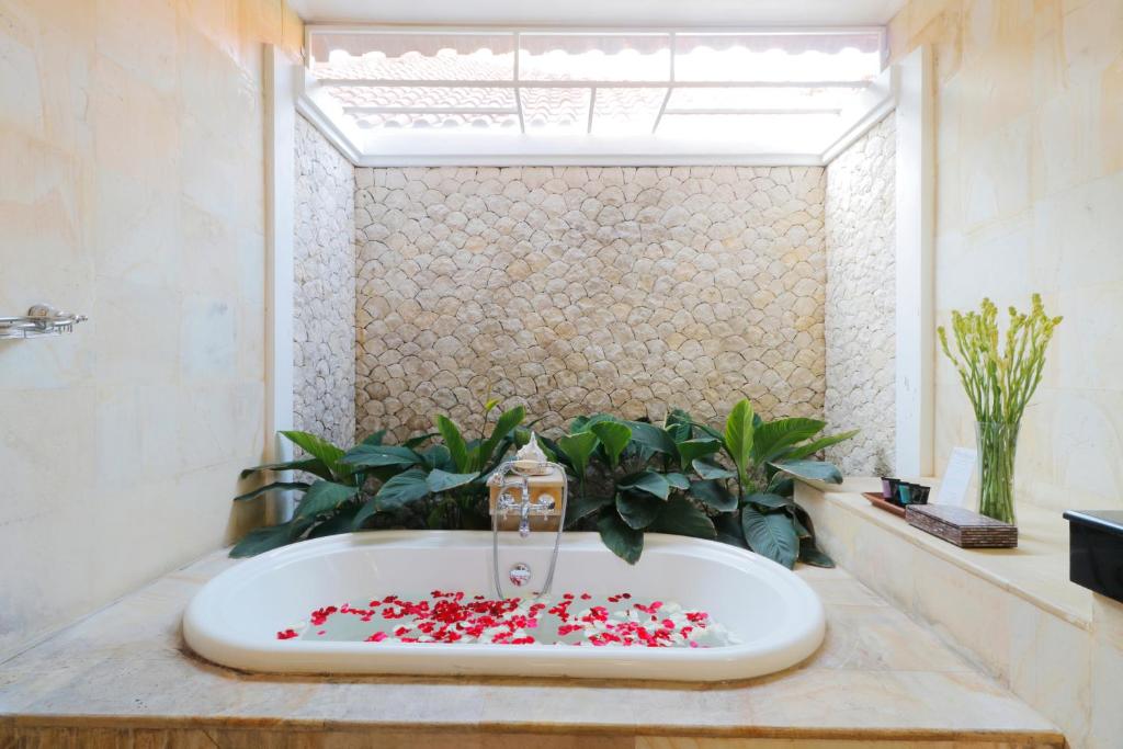 Heliconia Villa