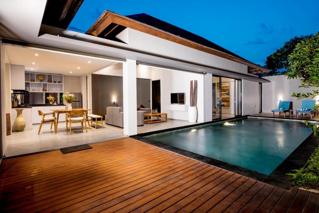 Villa DeDayuh Seminyak Villa DeDayuh Seminyak