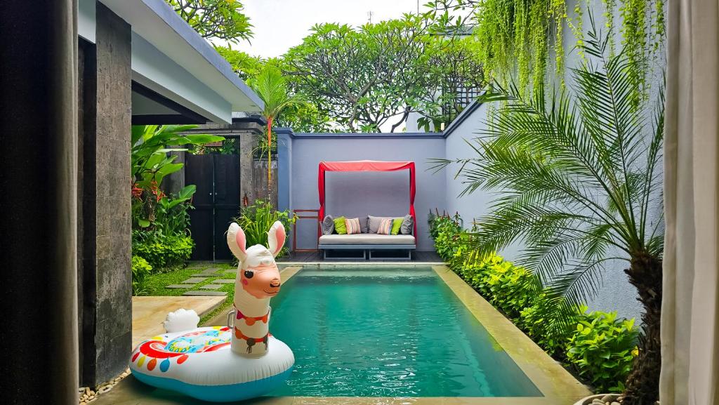 Seminyak Icon - by Karaniya Experience - CHSE certified Seminyak Icon - by Karaniya Experience - CHSE certified