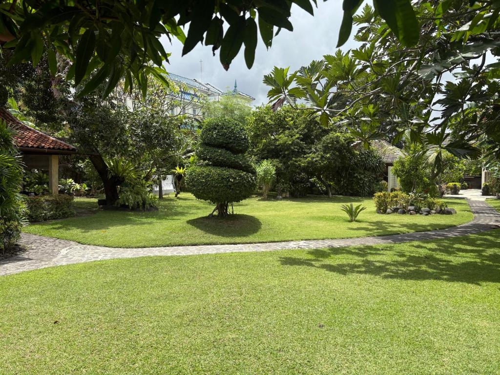Raja Gardens Hotel Raja Gardens Hotel