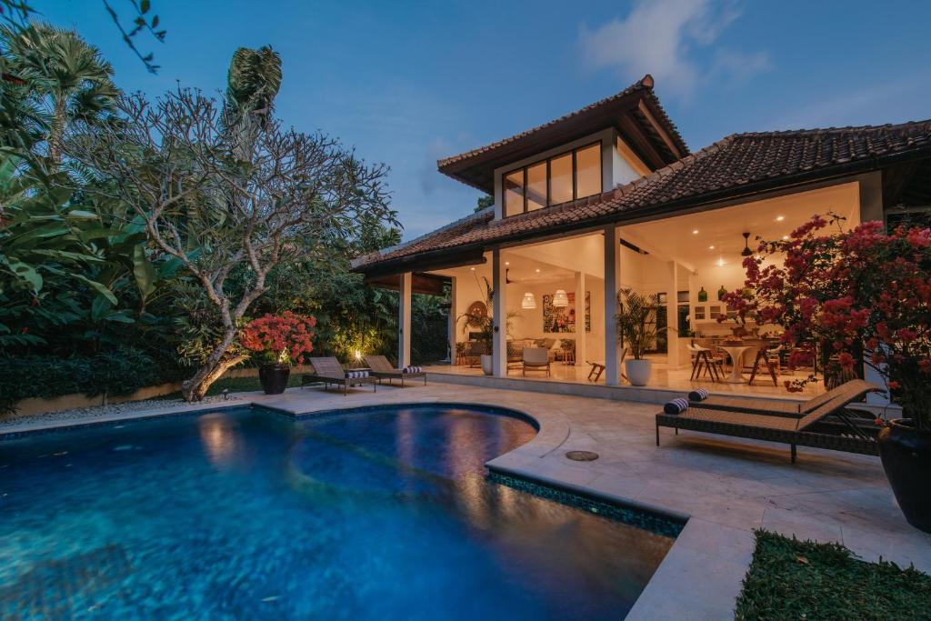 Villa Eight Villa Eight