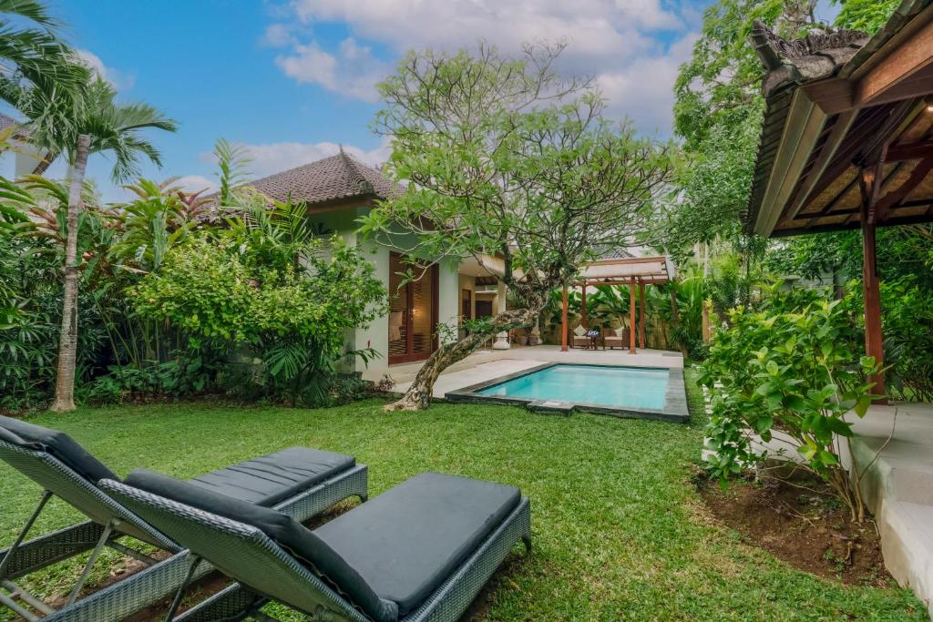Villa Taman Rahasia, Sitara Villa Group