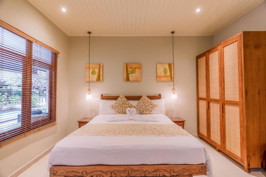 Villa Taman Rahasia, Sitara Villa Group