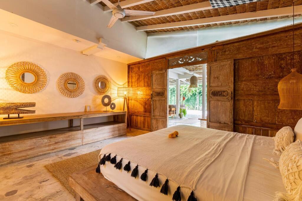 Oma Villa - A tropical sanctuary of Seminyak Oma Villa - A tropical sanctuary of Seminyak