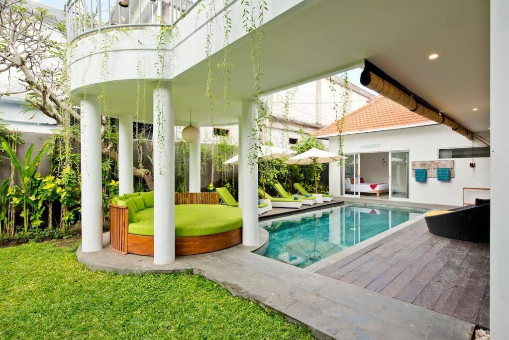 3BR Del Mar Beach Villas Near La Plancha Seminyak 3BR Del Mar Beach Villas Near La Plancha Seminyak