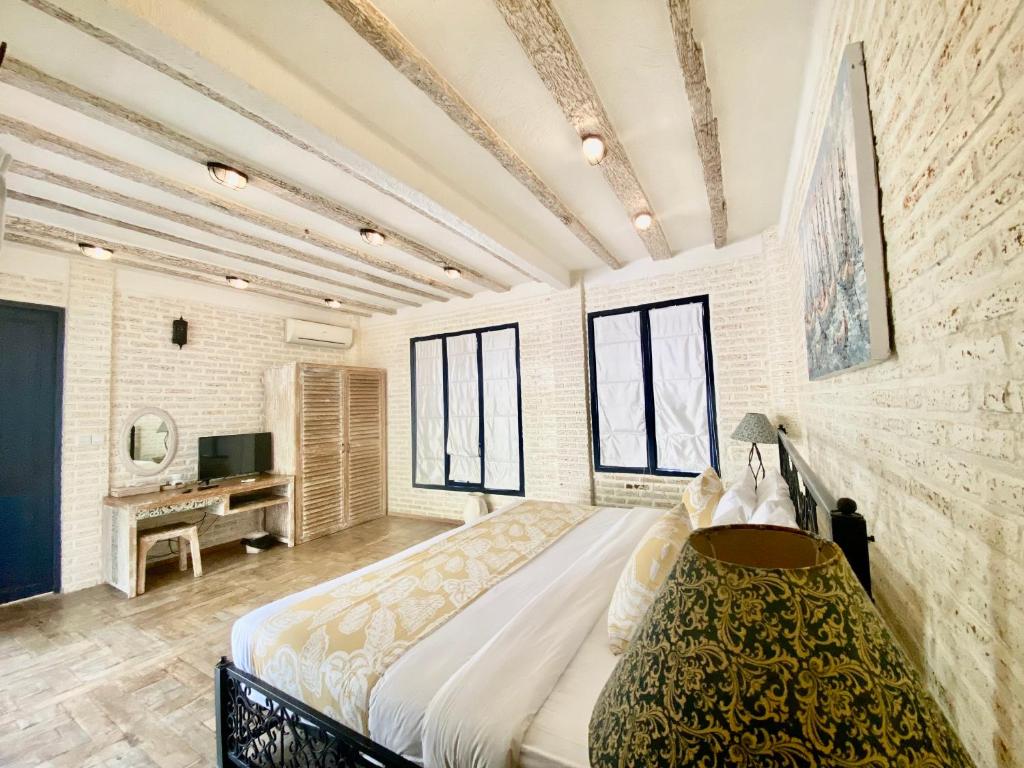 Villa Tyche Luxury 4BR Near Beach Villa Tyche Luxury 4BR Near Beach