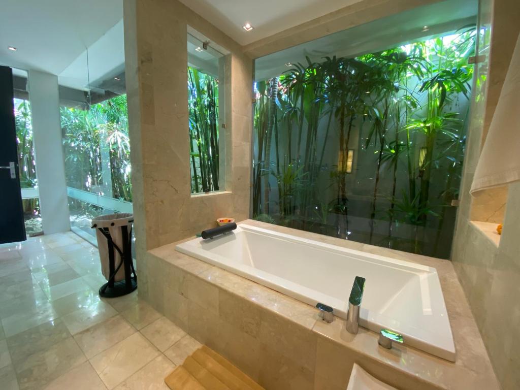 Lotus Luxury Villa Seminyak Lotus Luxury Villa Seminyak