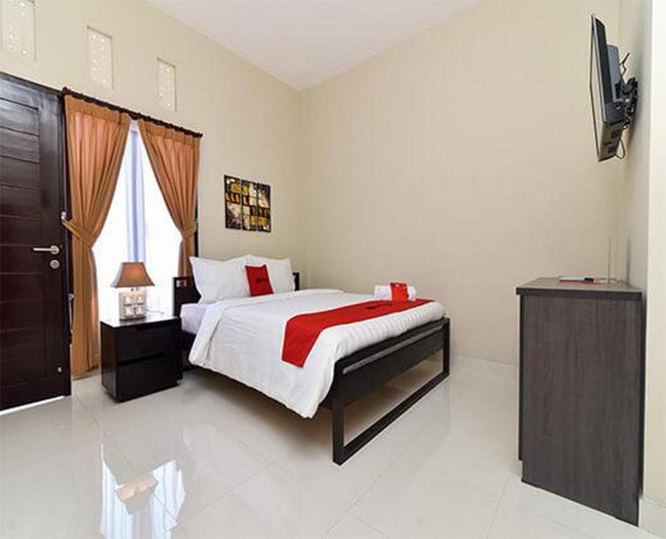 RedDoorz Plus near Jalan Imam Bonjol Denpasar RedDoorz Plus near Jalan Imam Bonjol Denpasar