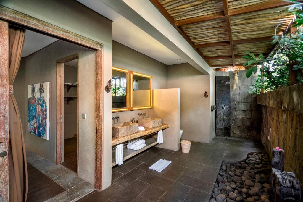 Villa Sham Villa Sham