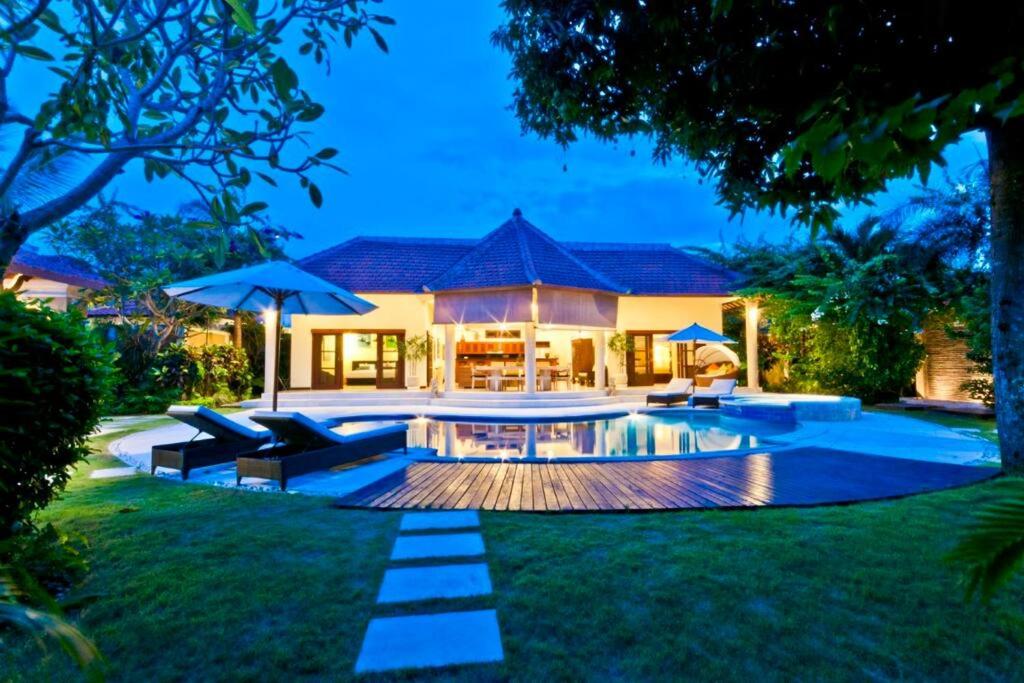 Villa Mango - 3 Bedroom Villa in Seminyak Villa Mango - 3 Bedroom Villa in Seminyak