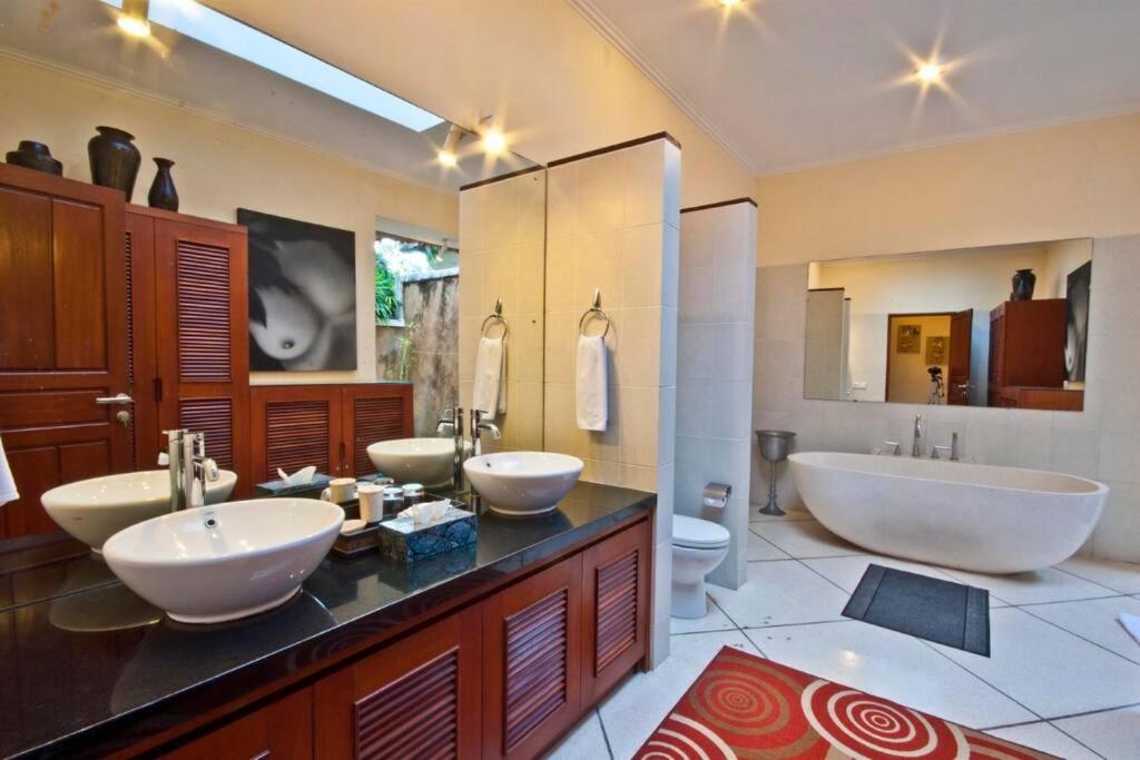 Villa Mango - 3 Bedroom Villa in Seminyak Villa Mango - 3 Bedroom Villa in Seminyak