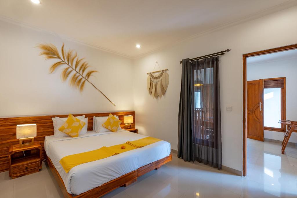 Vast 5bd Villa with Garden and Private Pool 250m to Beach Vast 5bd Villa with Garden and Private Pool 250m to Beach