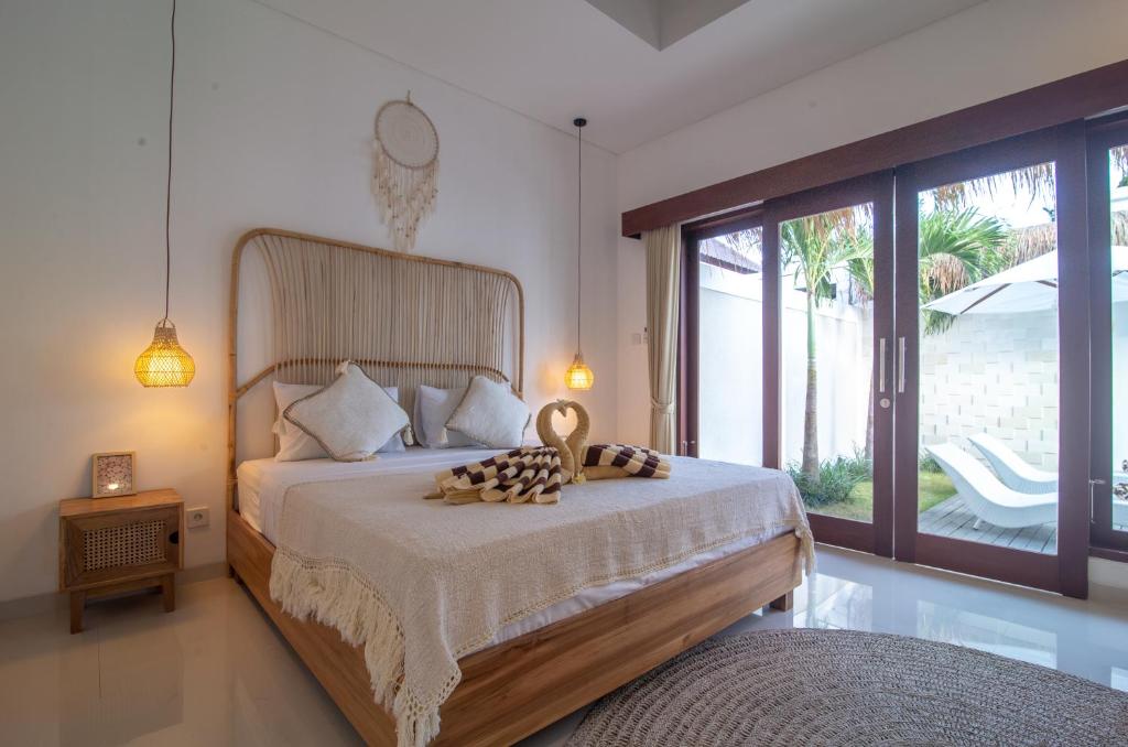 Simple & Magical Villas. Villa Sambali llI Simple & Magical Villas. Villa Sambali llI