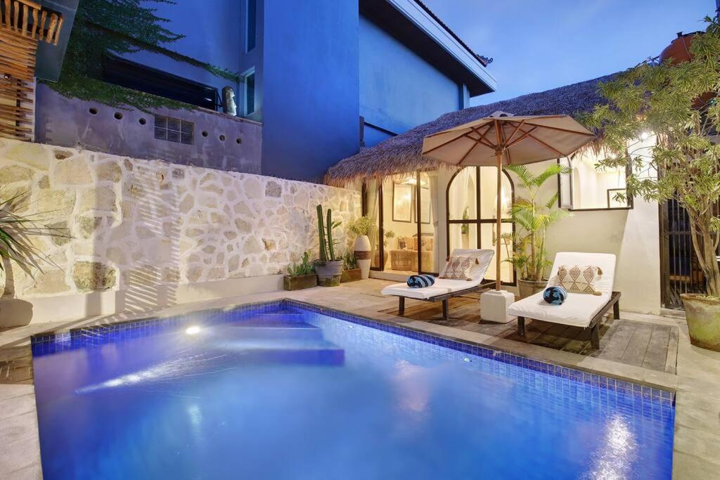 Seminyak Beach Bungalow Studio #2 with Private Pool Seminyak Beach Bungalow Studio #2 with Private Pool