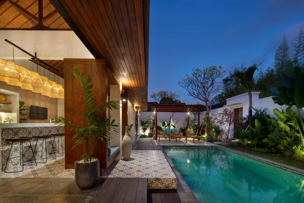 Villa Pawikan Gorgeous 4 beds villa in the heart of Seminyak Villa Pawikan Gorgeous 4 beds villa in the heart of Seminyak
