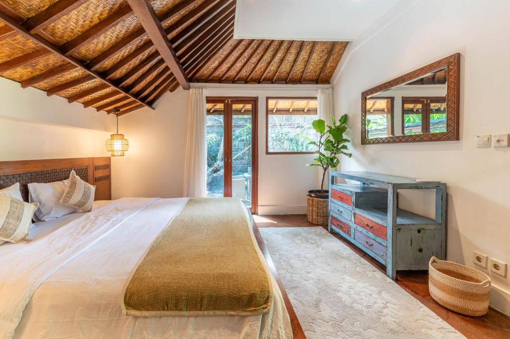 Jungle Wave Villa in Central Seminyak Jungle Wave Villa in Central Seminyak