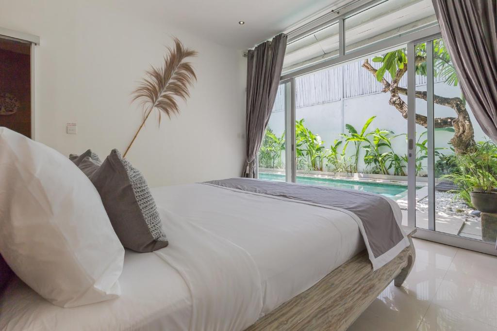 Cosy 3 BR villa with private pool in Seminyak Cosy 3 BR villa with private pool in Seminyak