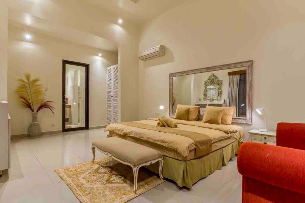 Spacious 2bdr Seminyak walking eat&shop street