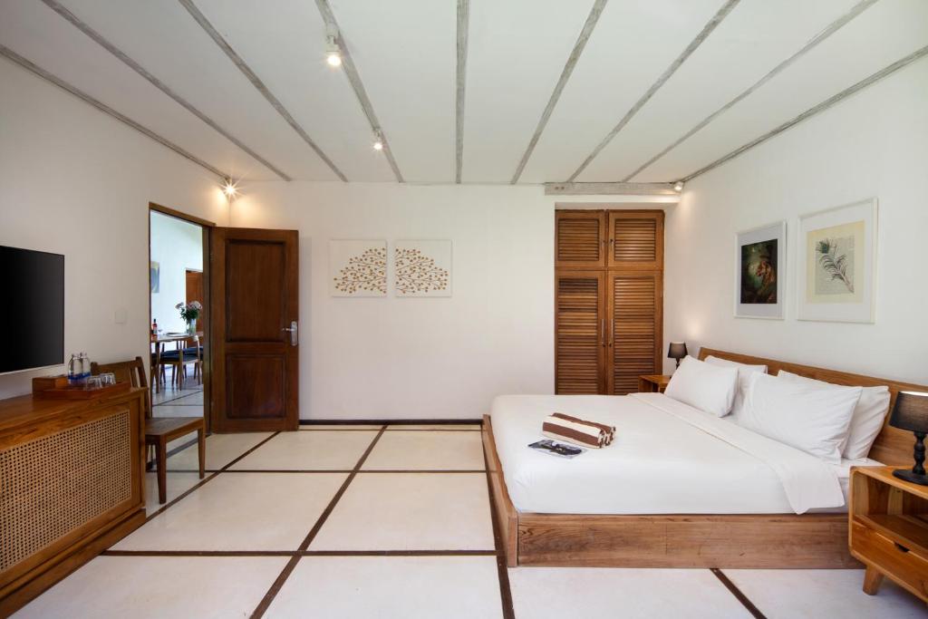 BIG & PRIVATE 9 BED, 9 BATH, Viola Villa, POOL, Best Location BIG & PRIVATE 9 BED, 9 BATH, Viola Villa, POOL, Best Location