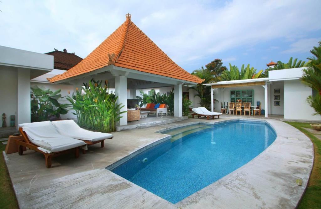 Villa Mutiara Putih by Optimum Bali Villas Villa Mutiara Putih by Optimum Bali Villas