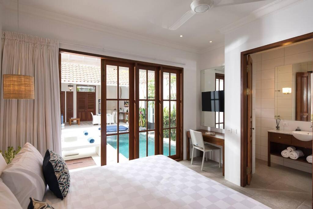 Casa Sintra - Romantic, tranquil hideaway, walk to beach Casa Sintra - Romantic, tranquil hideaway, walk to beach