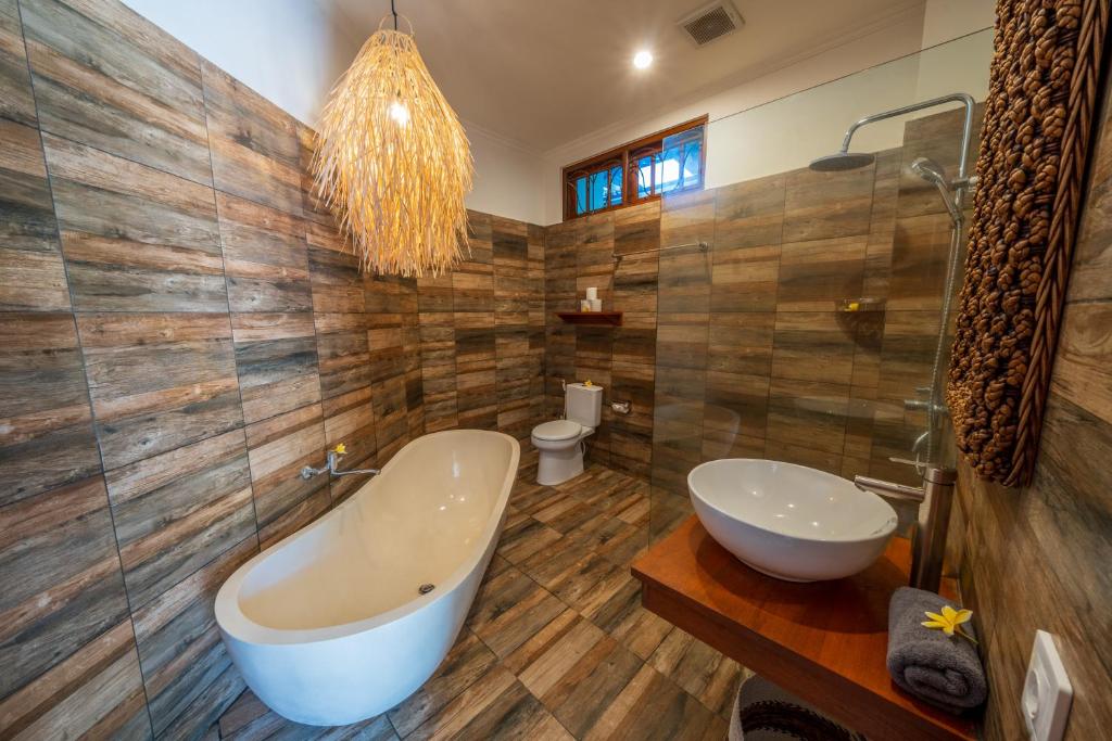 Villa WES - Legian - 5 Bedroom - 4 Bath - Location Villa WES - Legian - 5 Bedroom - 4 Bath - Location