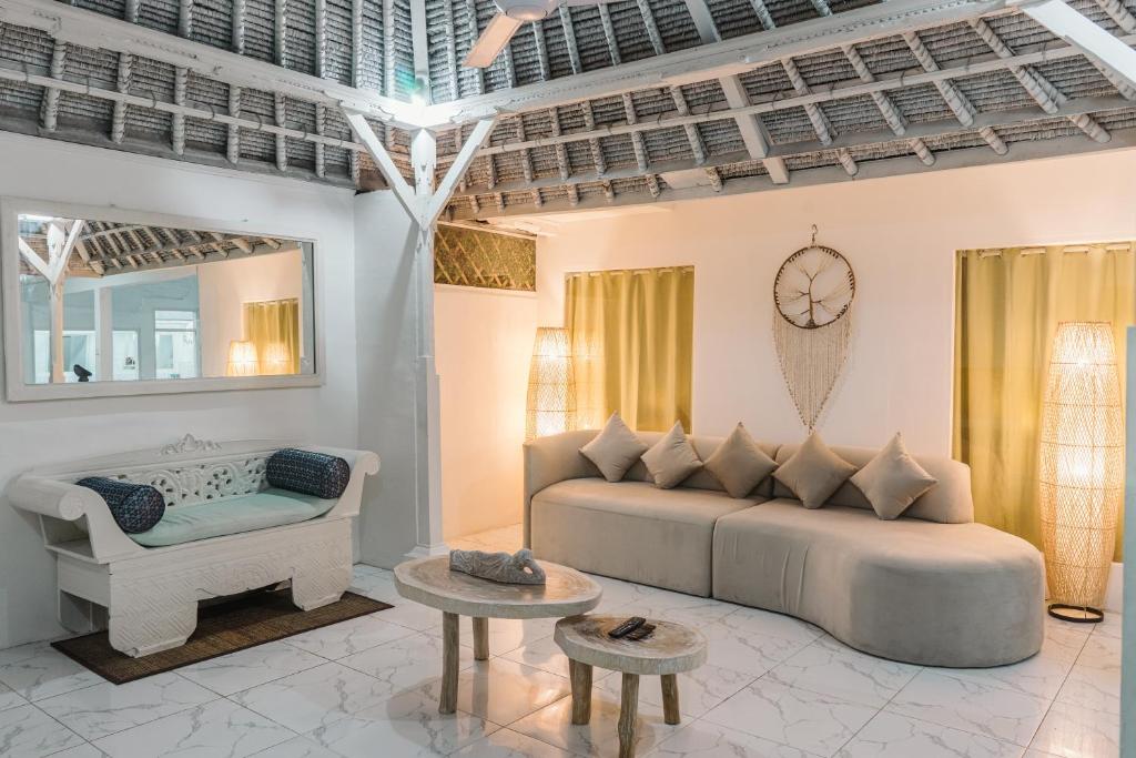 Seminyak Villa, Pool, 2 min to Double Six Beach Seminyak Villa, Pool, 2 min to Double Six Beach