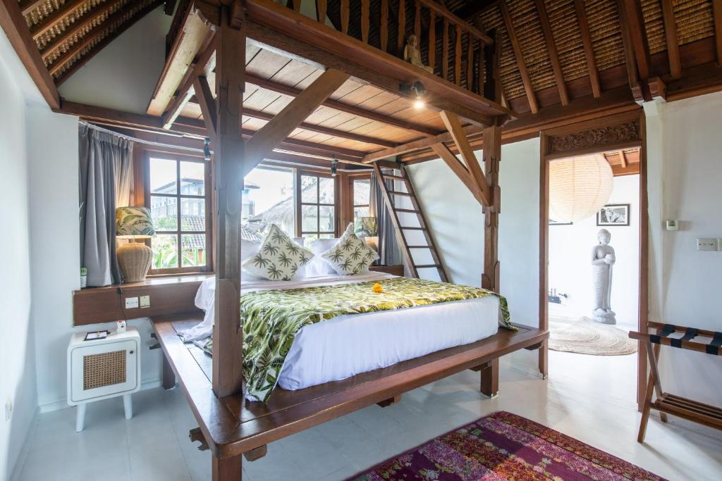 The Monroe 3BR Luxury Villa Seminyak with NETFLIX & Private Pool 900m to Beach The Monroe 3BR Luxury Villa Seminyak with NETFLIX & Private Pool 900m to Beach