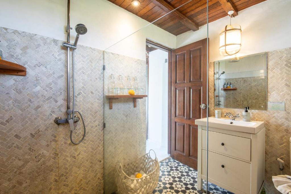 The Monroe 3BR Luxury Villa Seminyak with NETFLIX & Private Pool 900m to Beach The Monroe 3BR Luxury Villa Seminyak with NETFLIX & Private Pool 900m to Beach