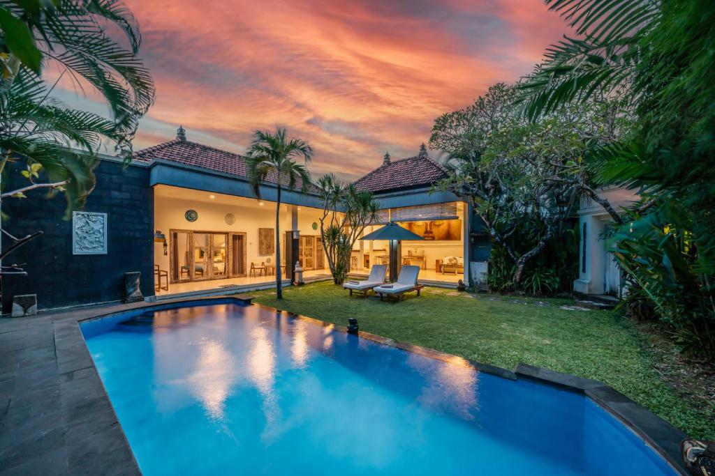 Villa Kangaroo Seminyak next to double six beach Villa Kangaroo Seminyak next to double six beach
