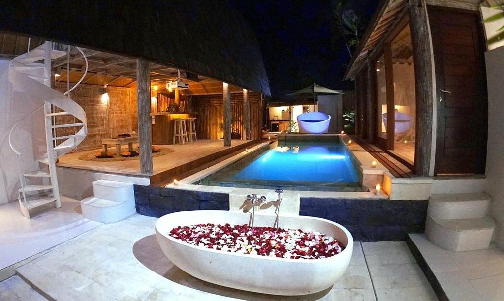 PROMO! Private Vacation Rentals Villa, 2 Pools,4 Bedrooms,4 Bathrooms, Bali Seminyak PROMO! Private Vacation Rentals Villa, 2 Pools,4 Bedrooms,4 Bathrooms, Bali Seminyak