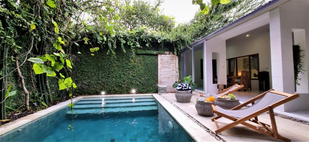 Tropical 2br private pool Villa in central Seminyak Tropical 2br private pool Villa in central Seminyak