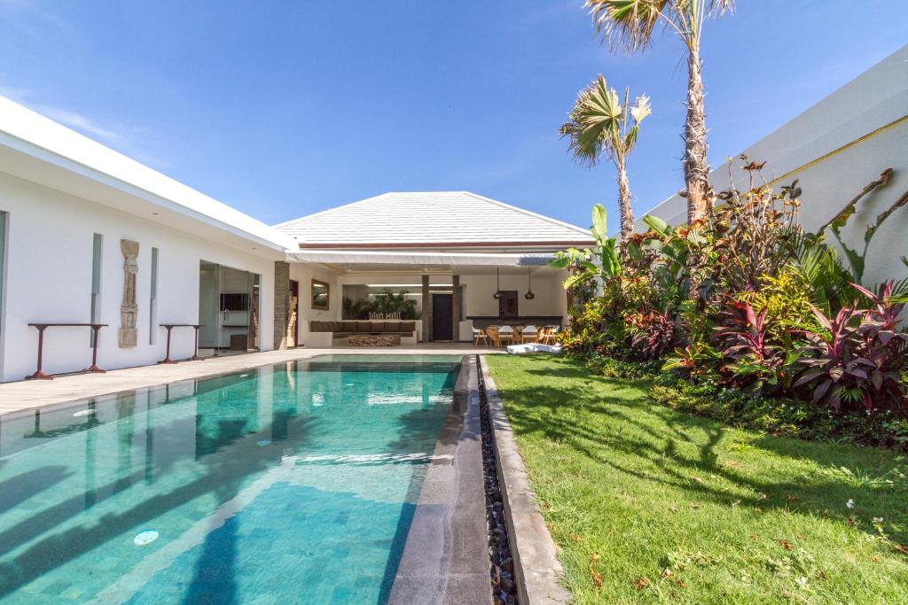 Villa Nala - Amazing 3-Bedroom in Seminyak Villa Nala - Amazing 3-Bedroom in Seminyak