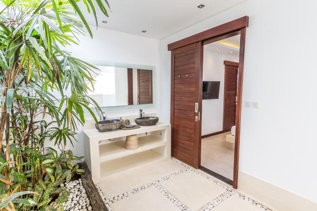 Villa Nala - Amazing 3-Bedroom in Seminyak Villa Nala - Amazing 3-Bedroom in Seminyak