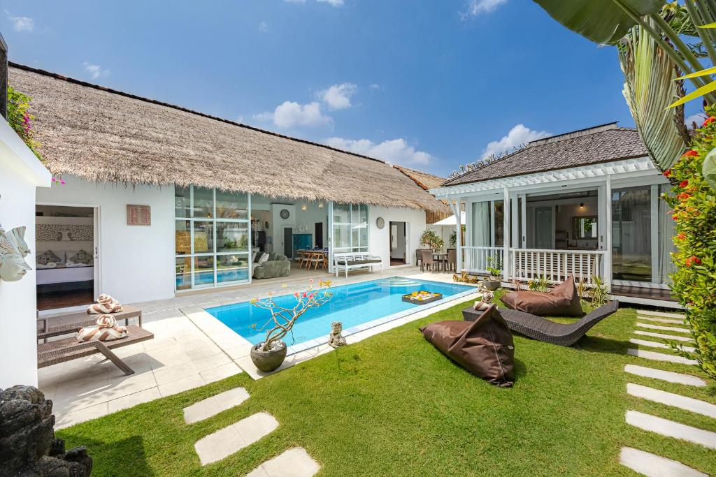 Villa Blue Pearl by Optimum Bali Villas Villa Blue Pearl by Optimum Bali Villas
