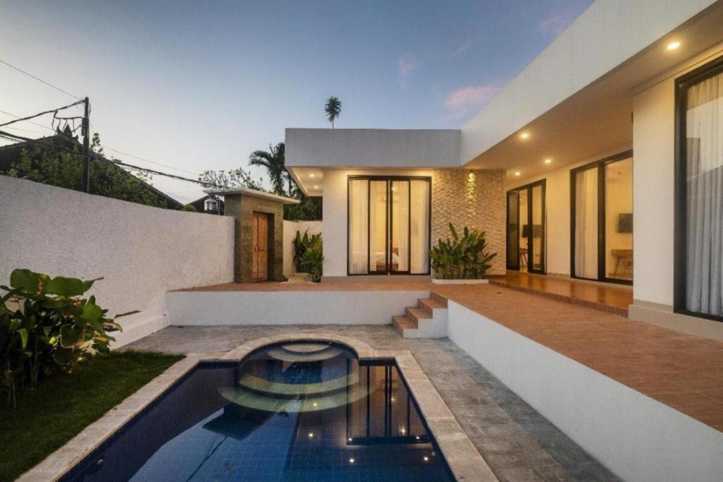 Villa Litan Seminyak - 3 Bedroom Villa Villa Litan Seminyak - 3 Bedroom Villa