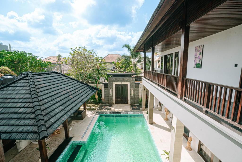 The Golden Serendipity Villa Seminyak The Golden Serendipity Villa Seminyak