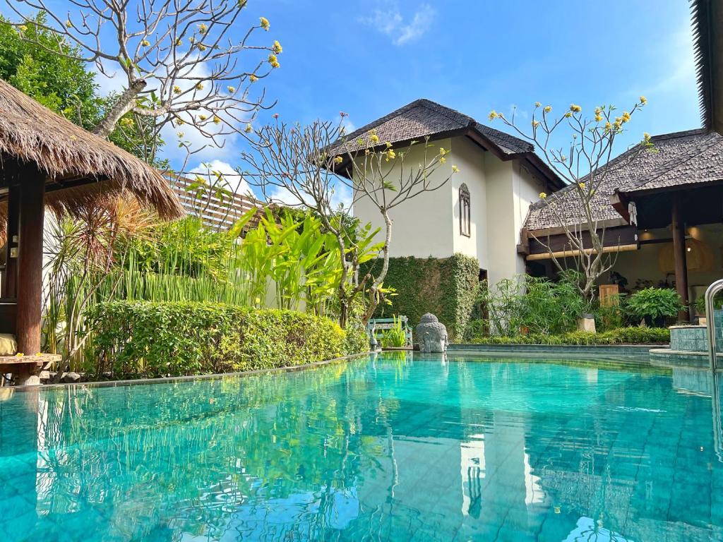 Villa Nicole 5BR Paradise, quiet area in Central Oberoi Seminyak Villa Nicole 5BR Paradise, quiet area in Central Oberoi Seminyak
