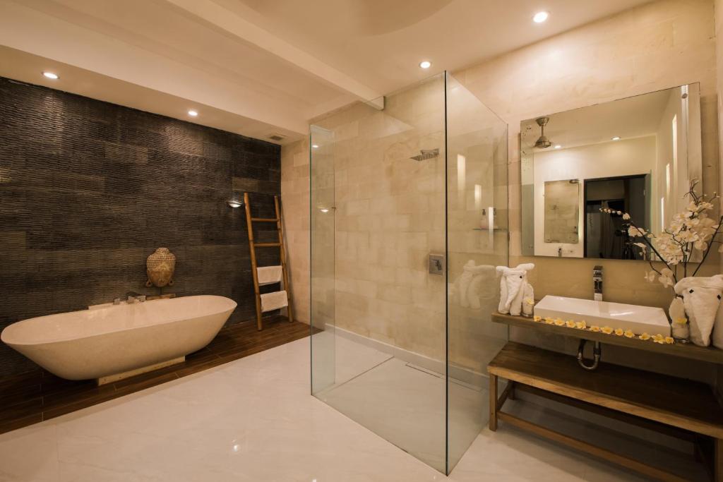7to8BR 40 off special Brilliant Location 7to8BR 40 off special Brilliant Location