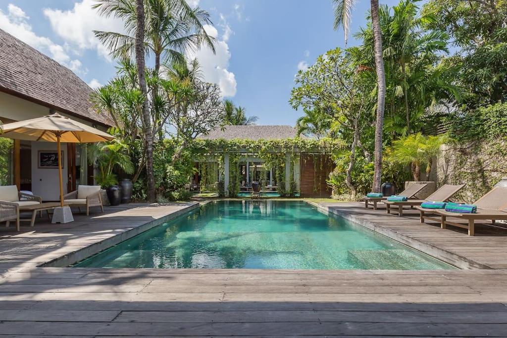 Eshara 1 our Tropical & luxury 3BR Villa 450m from beach Eshara 1 our Tropical & luxury 3BR Villa 450m from beach