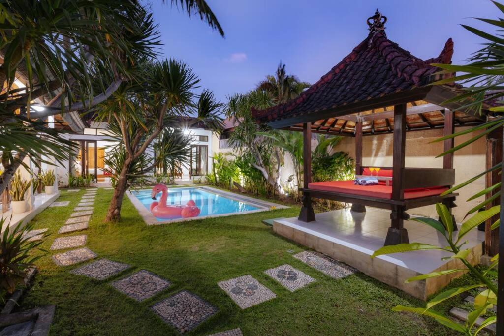 Villa Penny, Seminyak - Spacious 3 Bedroom Pool Villa! Villa Penny, Seminyak - Spacious 3 Bedroom Pool Villa!