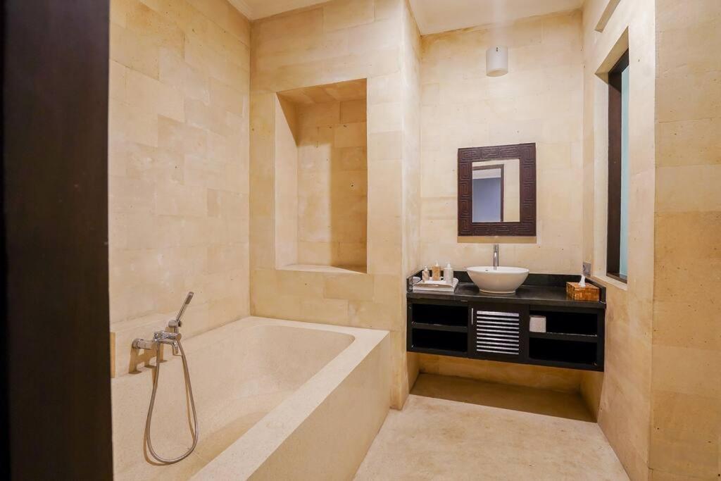 Villa Narada - Convenient Location - Private Pool - 3BR Villa