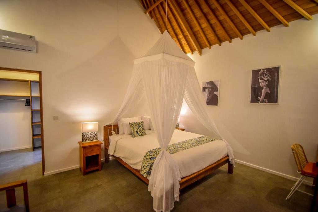 Villa Mana Tea 2 bedrooms & pool Seminyak Villa Mana Tea 2 bedrooms & pool Seminyak