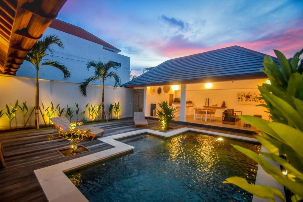 Villa Mana Tea 2 bedrooms & pool Seminyak Villa Mana Tea 2 bedrooms & pool Seminyak