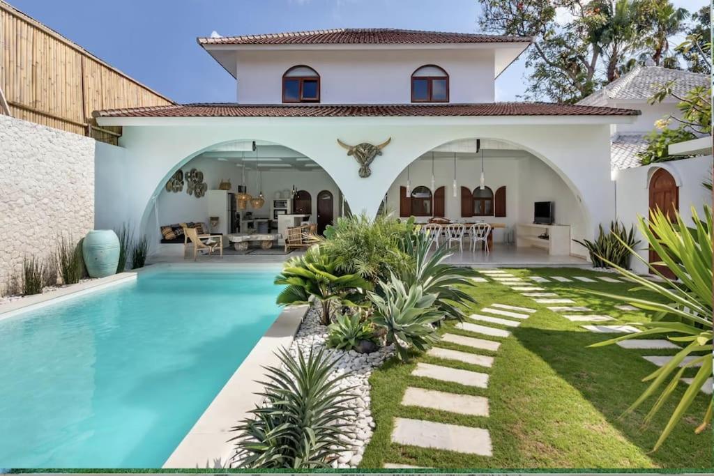 3 bedr Mediterranean vibes private pool 5min beach 3 bedr Mediterranean vibes private pool 5min beach