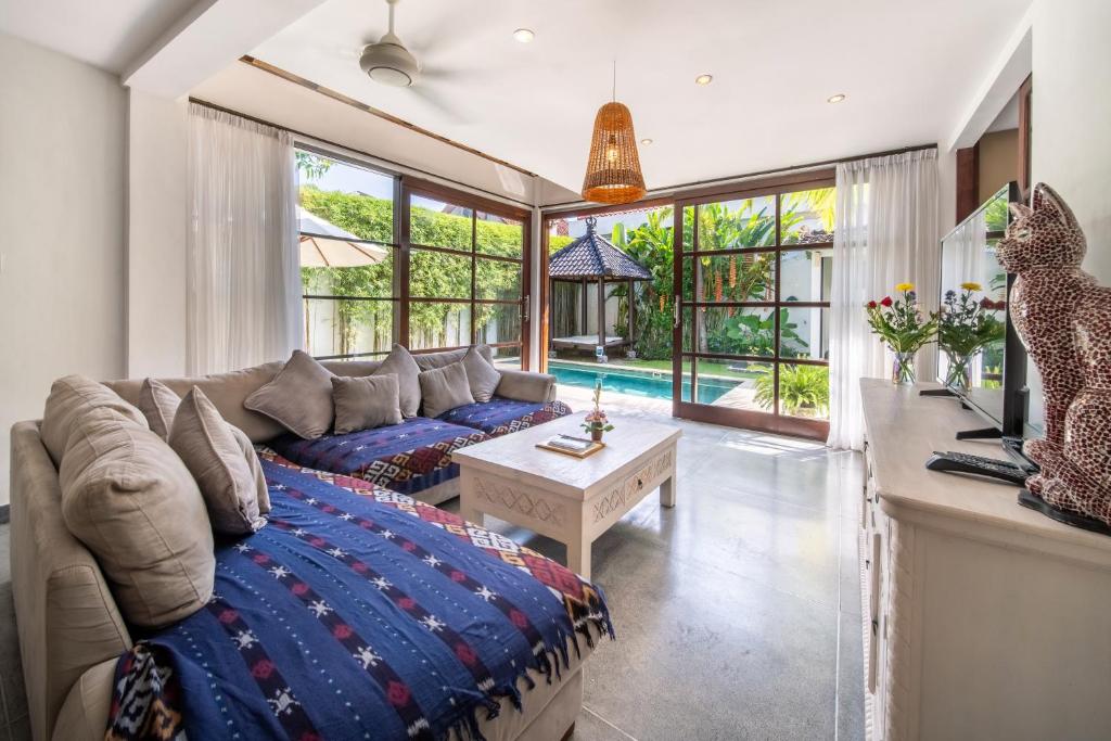 Villa Bewa by Villa Finder Villa Bewa by Villa Finder