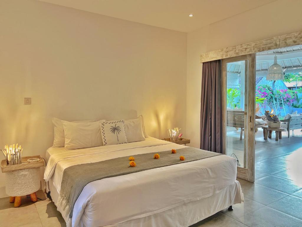 Villa Rocher - Modern 3 BR Villa Batu Belig 3 min beach Villa Rocher - Modern 3 BR Villa Batu Belig 3 min beach