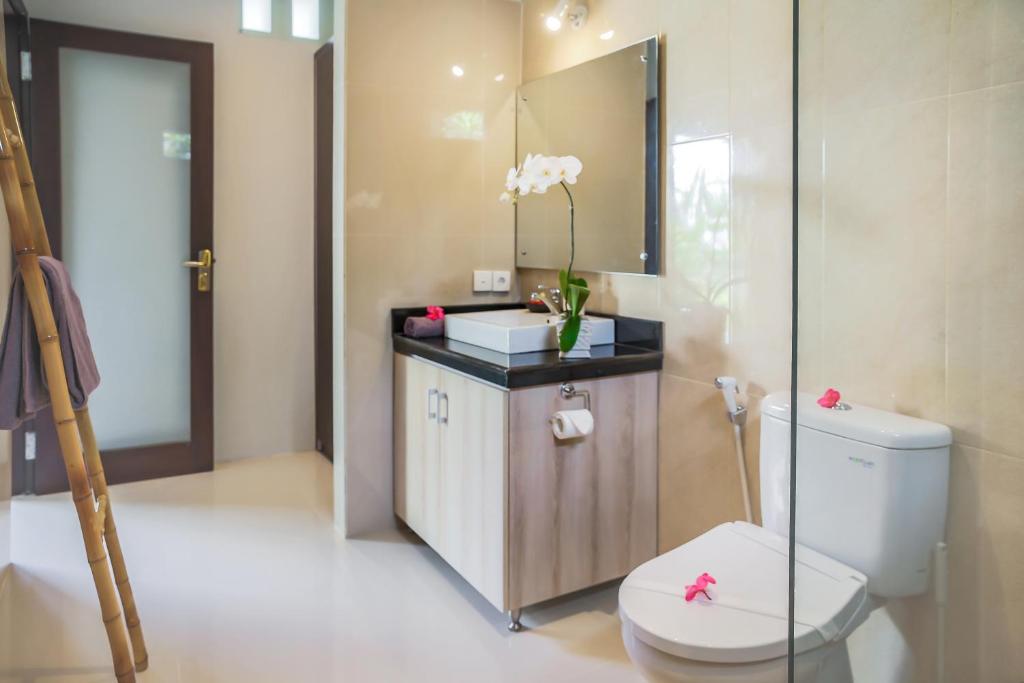 Villa 66, 5 min walk to Double 6 beach