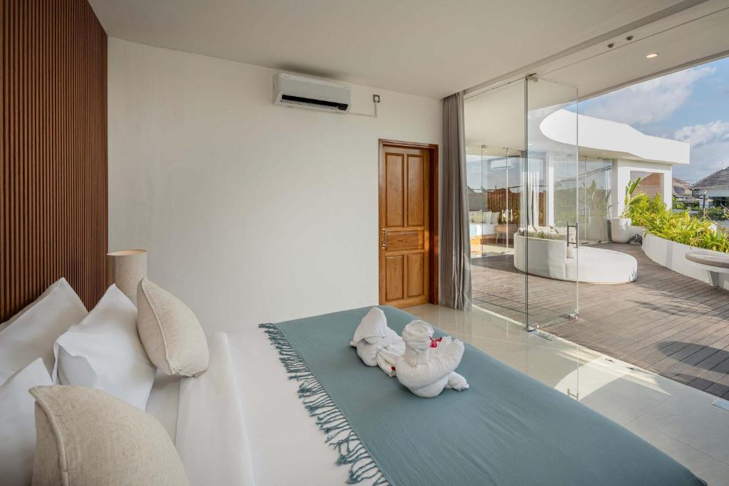 Villa Soluna Luxury 4BD Villa with Pool & Zen Vibes Villa Soluna Luxury 4BD Villa with Pool & Zen Vibes